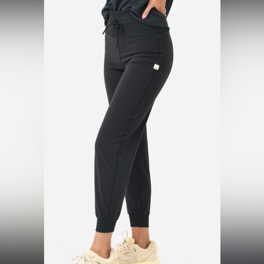 EUC Vuori Daily Jogger - size medium in black